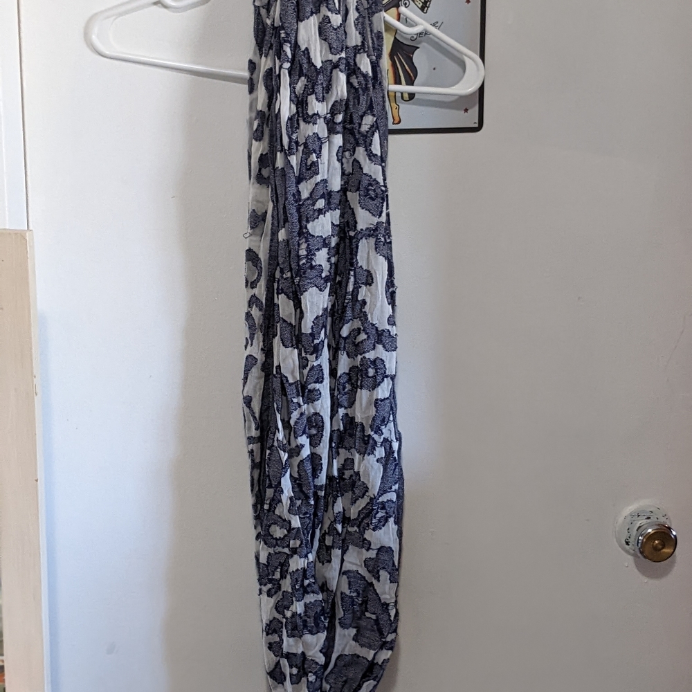 Infinity scarf - Picture 2 of 3